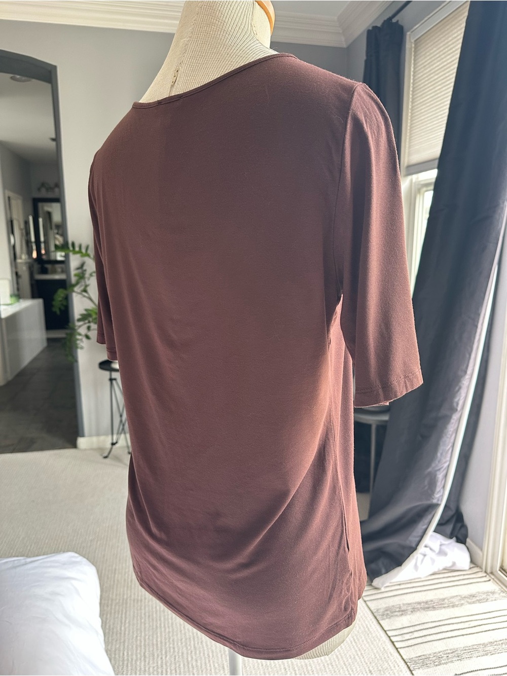 Ann Taylor Scoop Neck Short Sleeve Top - Chocolate Brown, size large - Picture 4 of 9